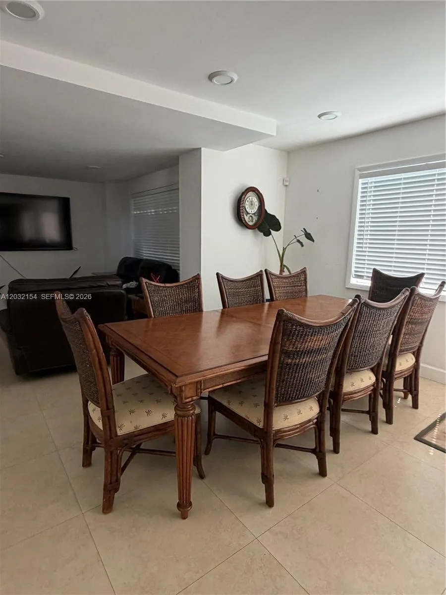8532 SW 211th Ter, Cutler Bay FL 33189