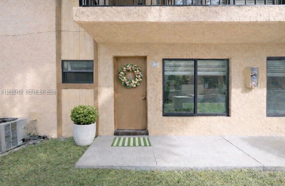 2530 W 67th Pl # 29, Hialeah FL 33016