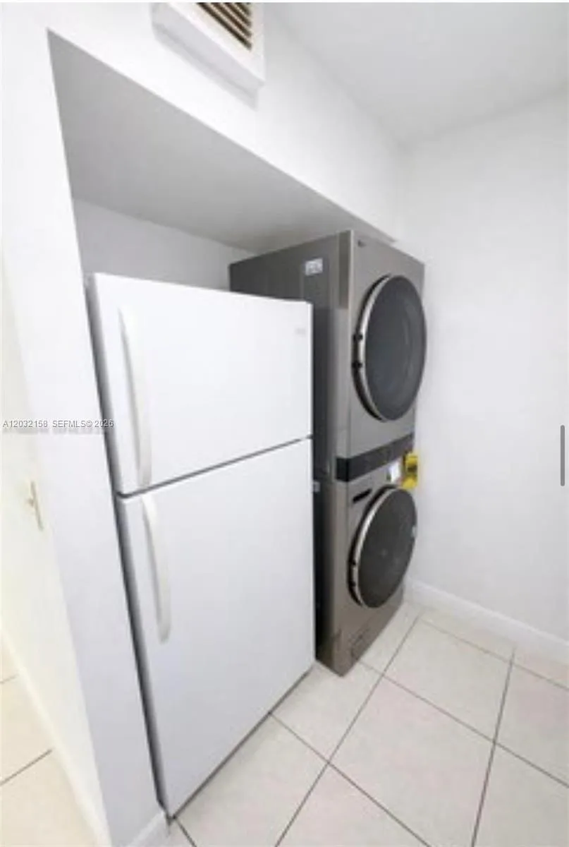 2530 W 67th Pl # 29, Hialeah FL 33016