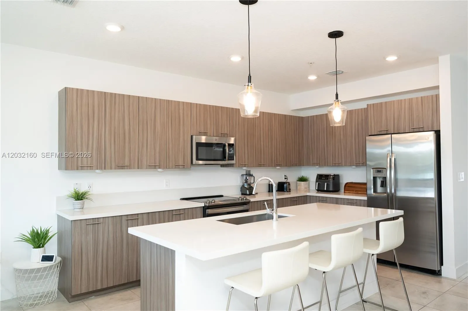 4640 NW 84th Ave # 12, Doral FL 33166