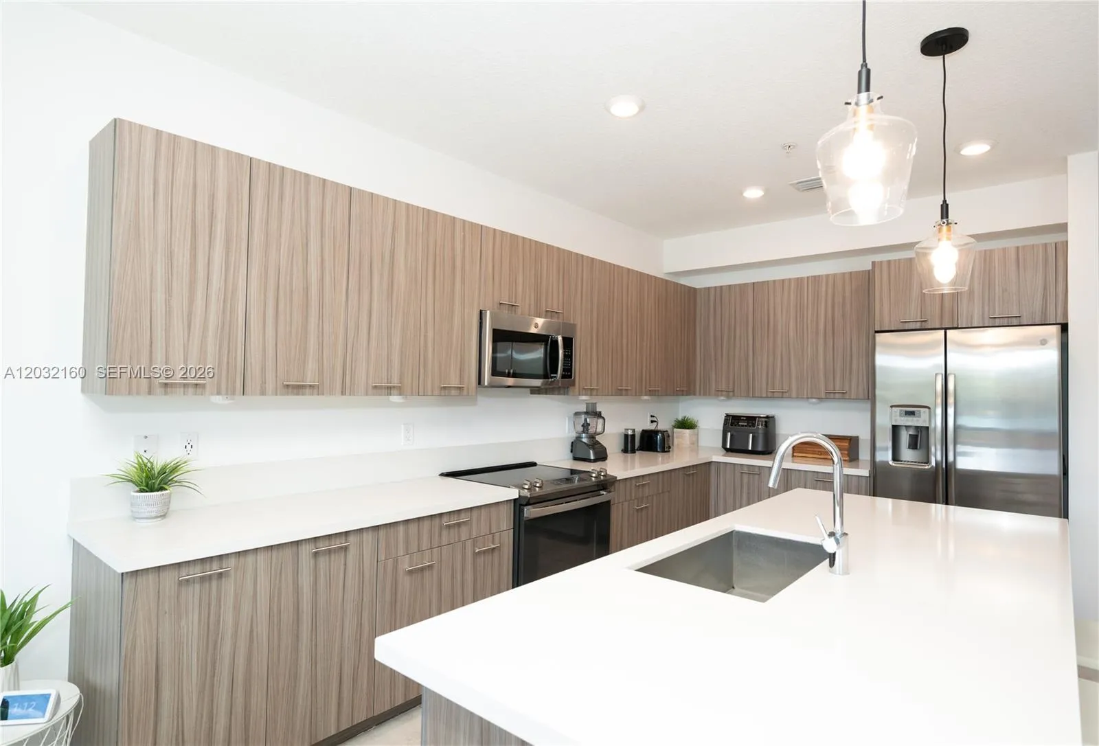 4640 NW 84th Ave # 12, Doral FL 33166