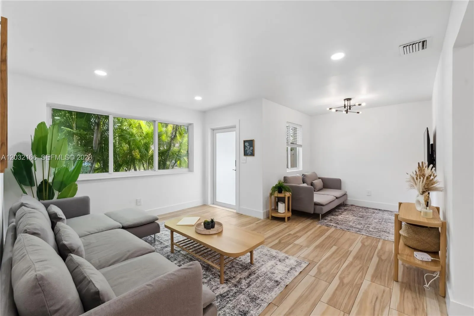 1480 NE 117th St # 1480, Miami FL 33161