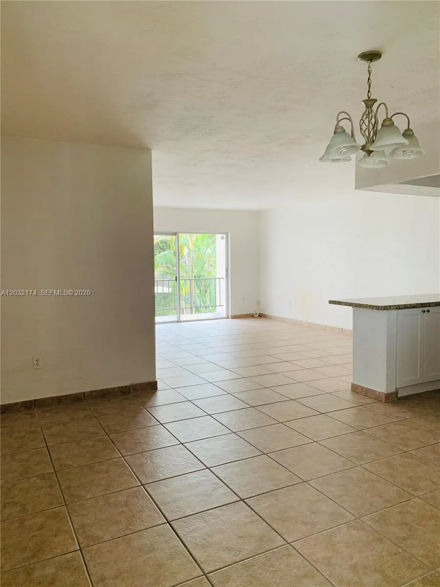 6900 N Kendall Dr # A304, Pinecrest FL 33156