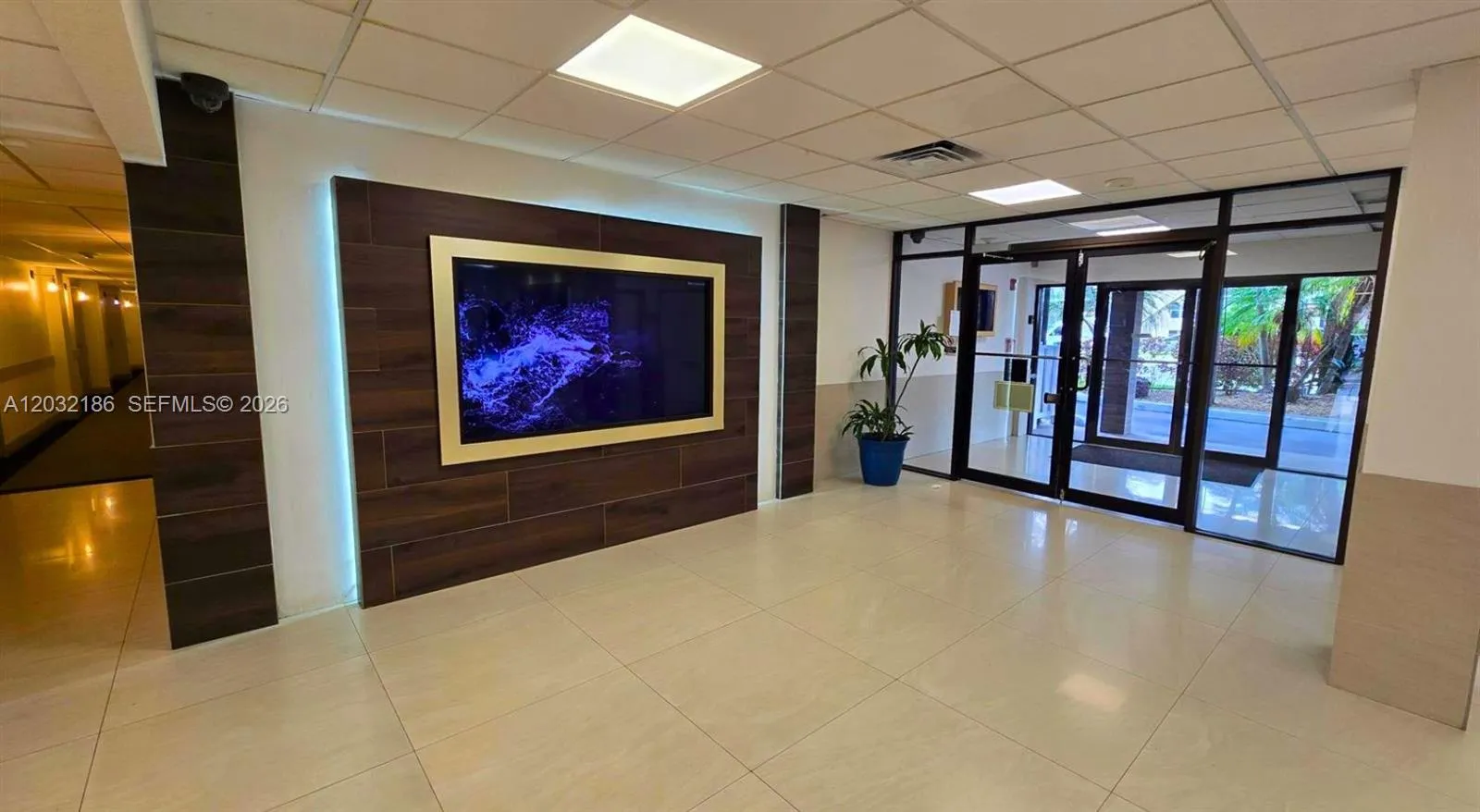 4164 Inverrary Dr # 204, Lauderhill FL 33319