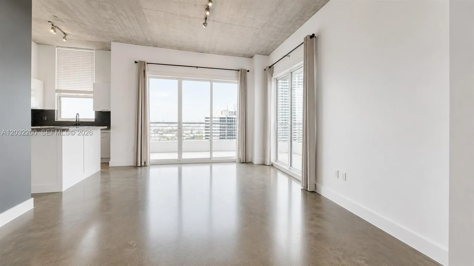 133 NE 2nd Ave # 3112, Miami FL 33132