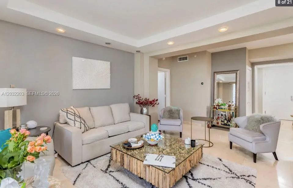 888 Brickell Key Dr # 1004, Miami FL 33131