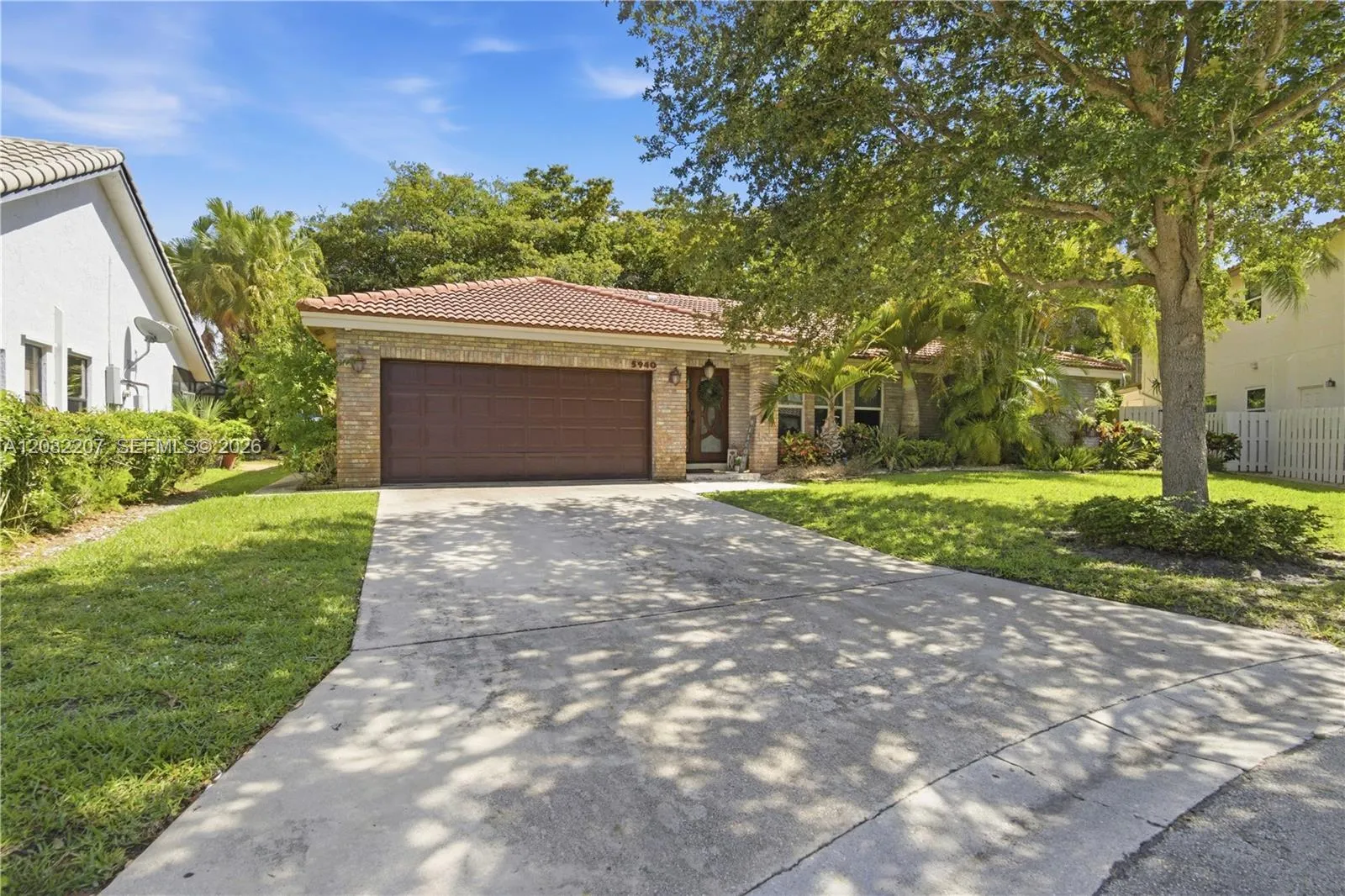 5940 NW 52nd St, Coral Springs FL 33067