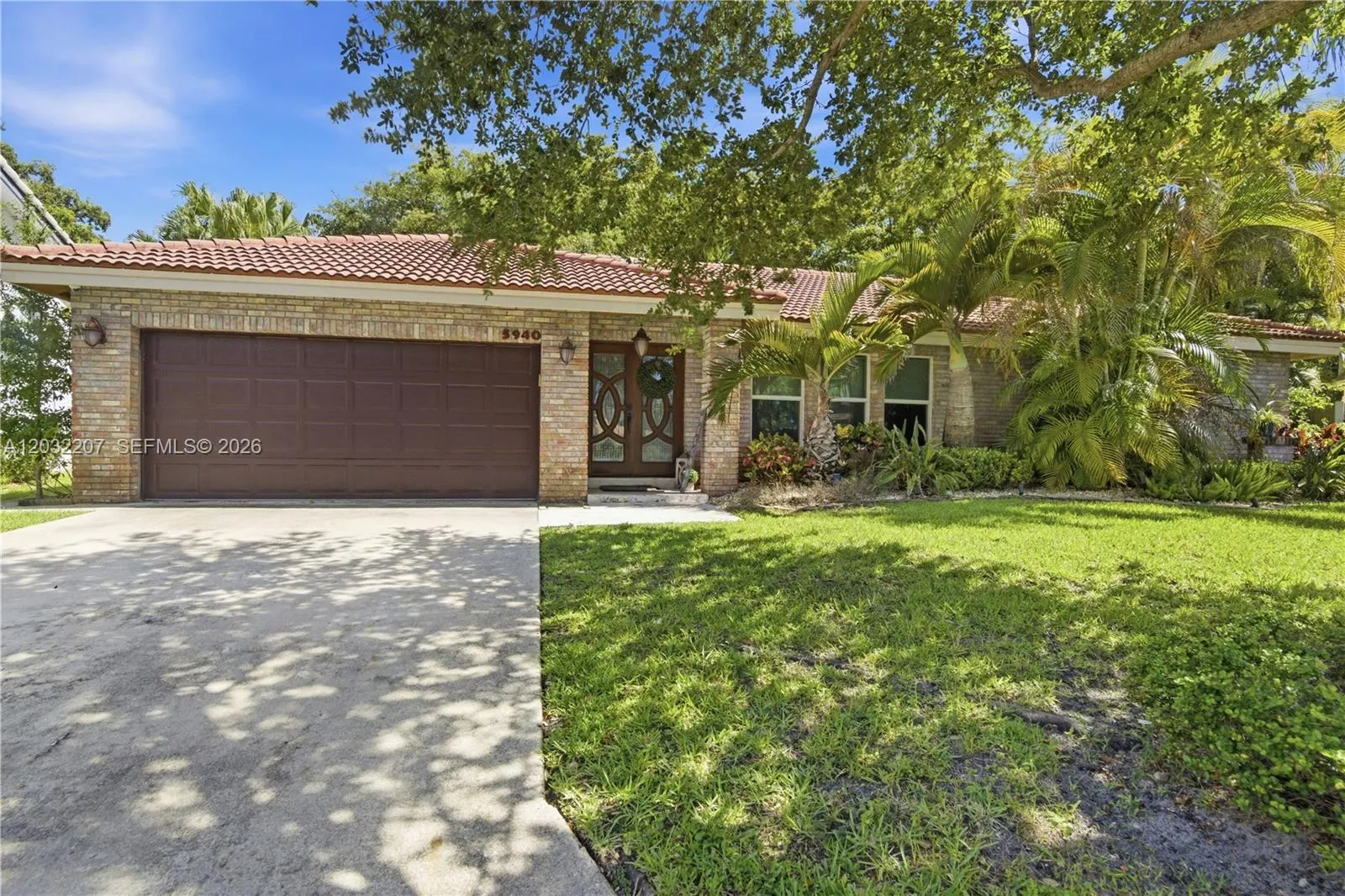 5940 NW 52nd St, Coral Springs FL 33067