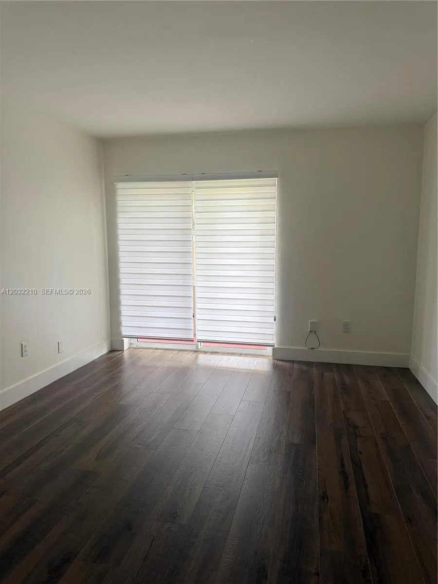 7775 SW 86th St # 105, Miami FL 33143
