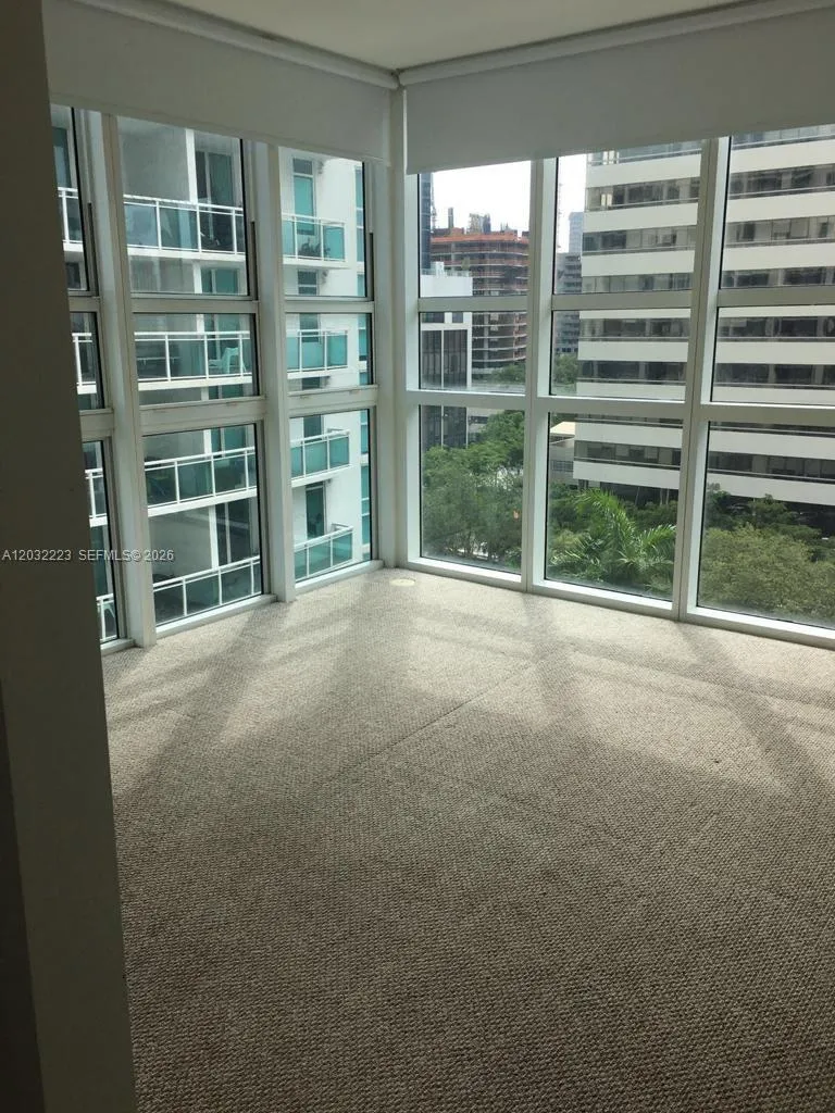 950 Brickell Bay Dr # 701, Miami FL 33131