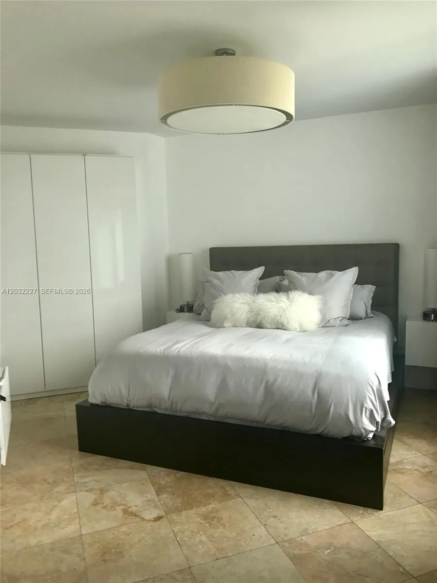 350 S Miami Ave # 2511, Miami FL 33130