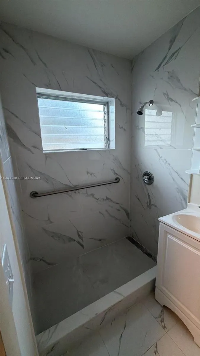2210 NE 170th St # 2220, North Miami Beach FL 33160
