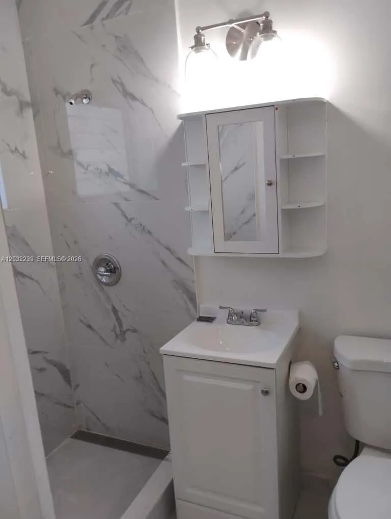 2210 NE 170th St # 2220, North Miami Beach FL 33160