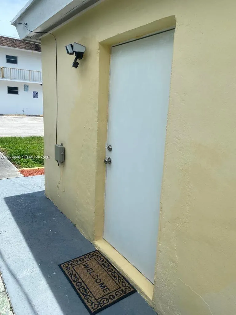 2526 Mckinley St # 1, Hollywood FL 33020