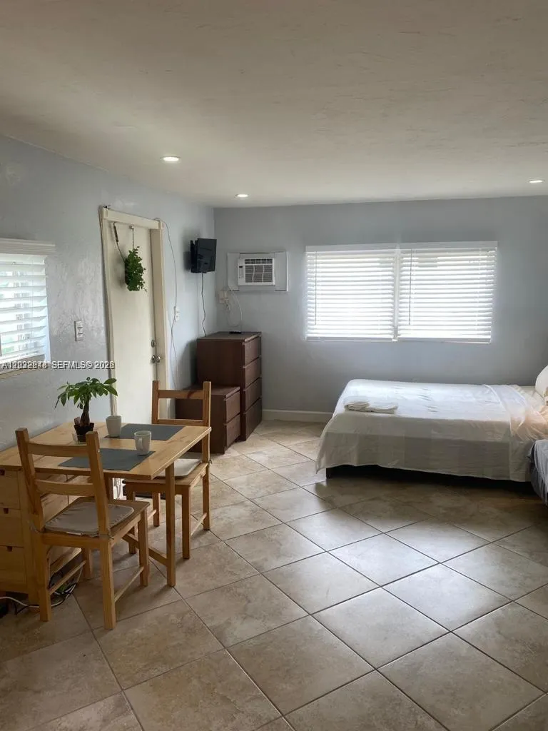 2526 Mckinley St # 1, Hollywood FL 33020