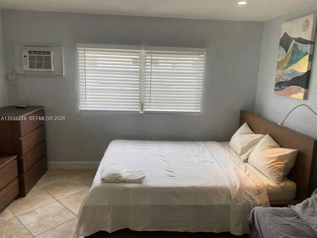 2526 Mckinley St # 1, Hollywood FL 33020