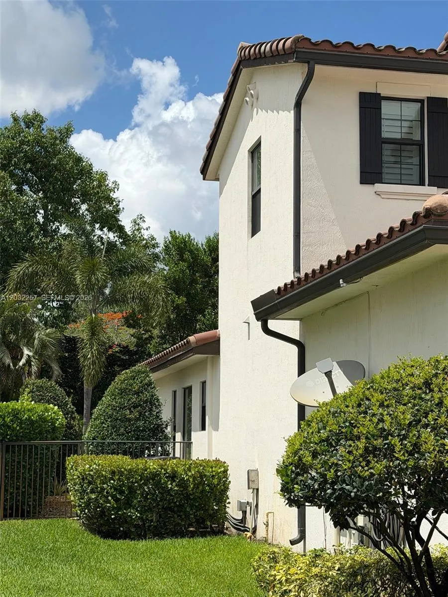 10609 SW 55th St, Cooper City FL 33328