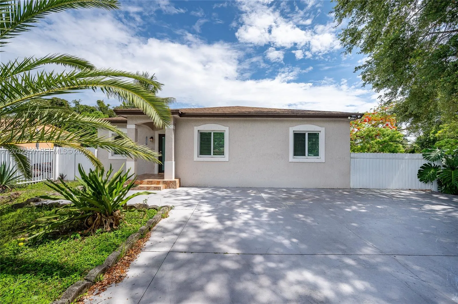 1507 NW 100th St, Miami FL 33147