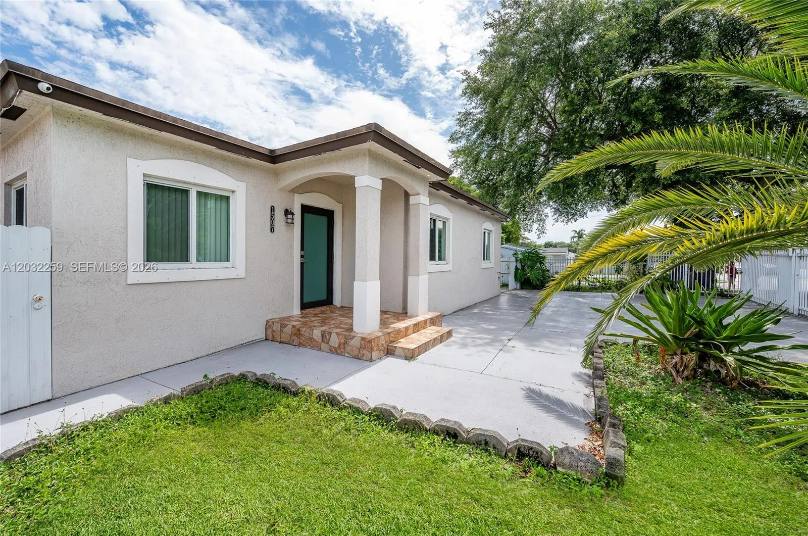 1507 NW 100th St, Miami FL 33147
