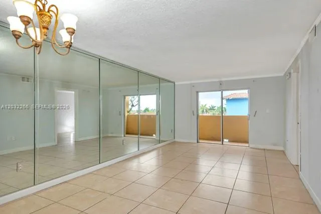 2735 W 52nd St # 402, Hialeah FL 33016