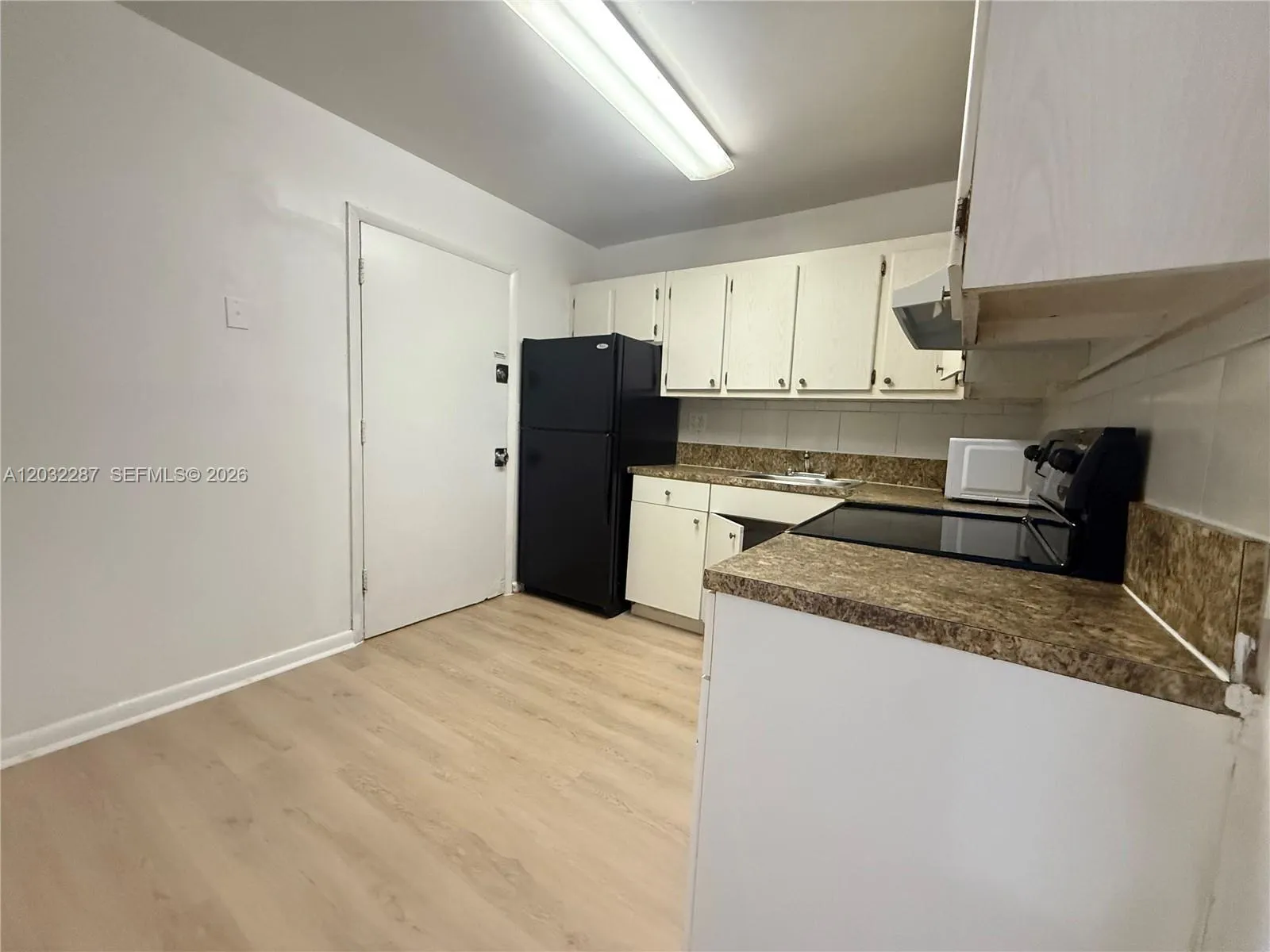 12215 W Dixie Hwy # 306, North Miami FL 33161