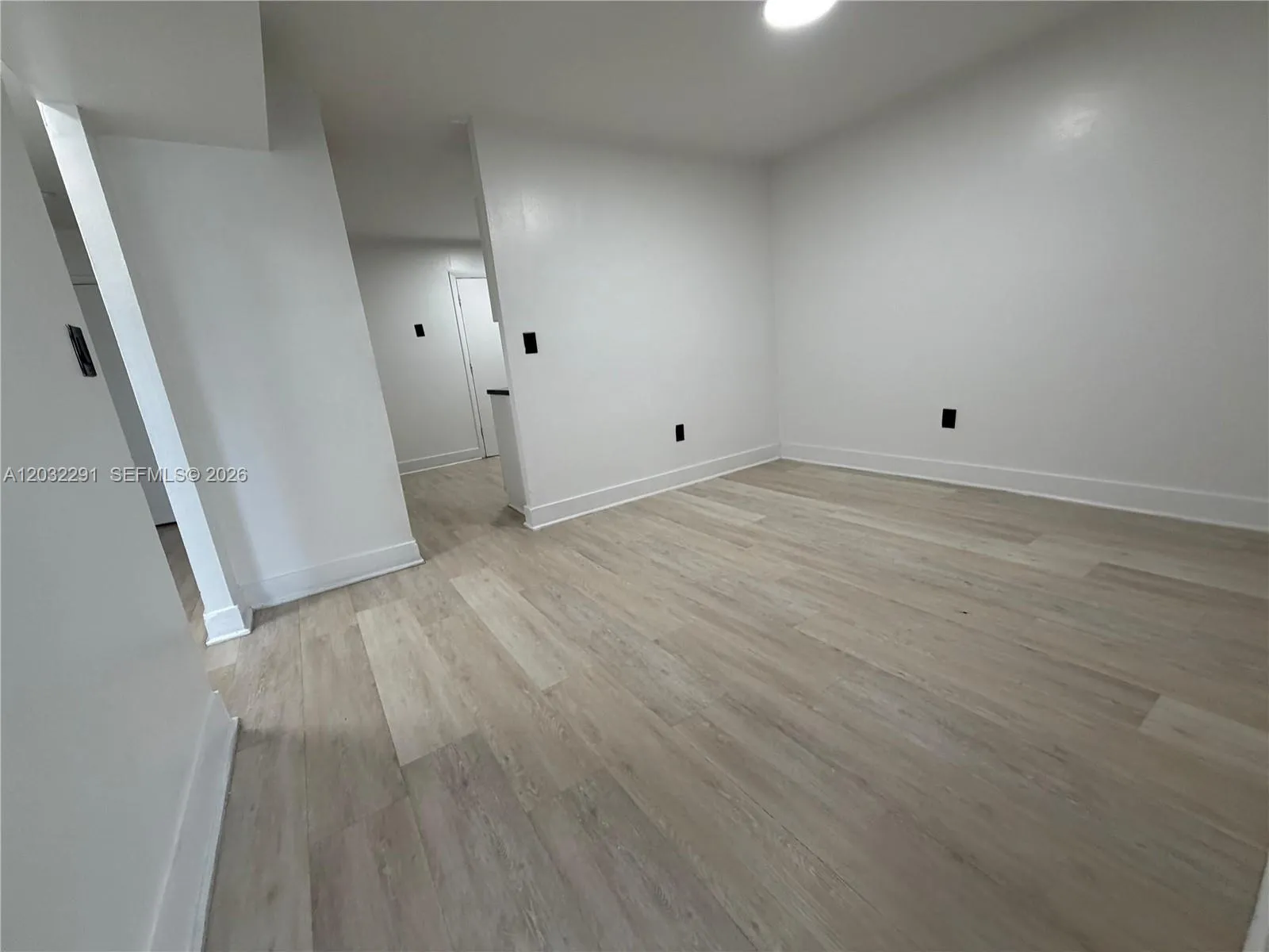 12215 W Dixie Hwy # 206, North Miami FL 33161