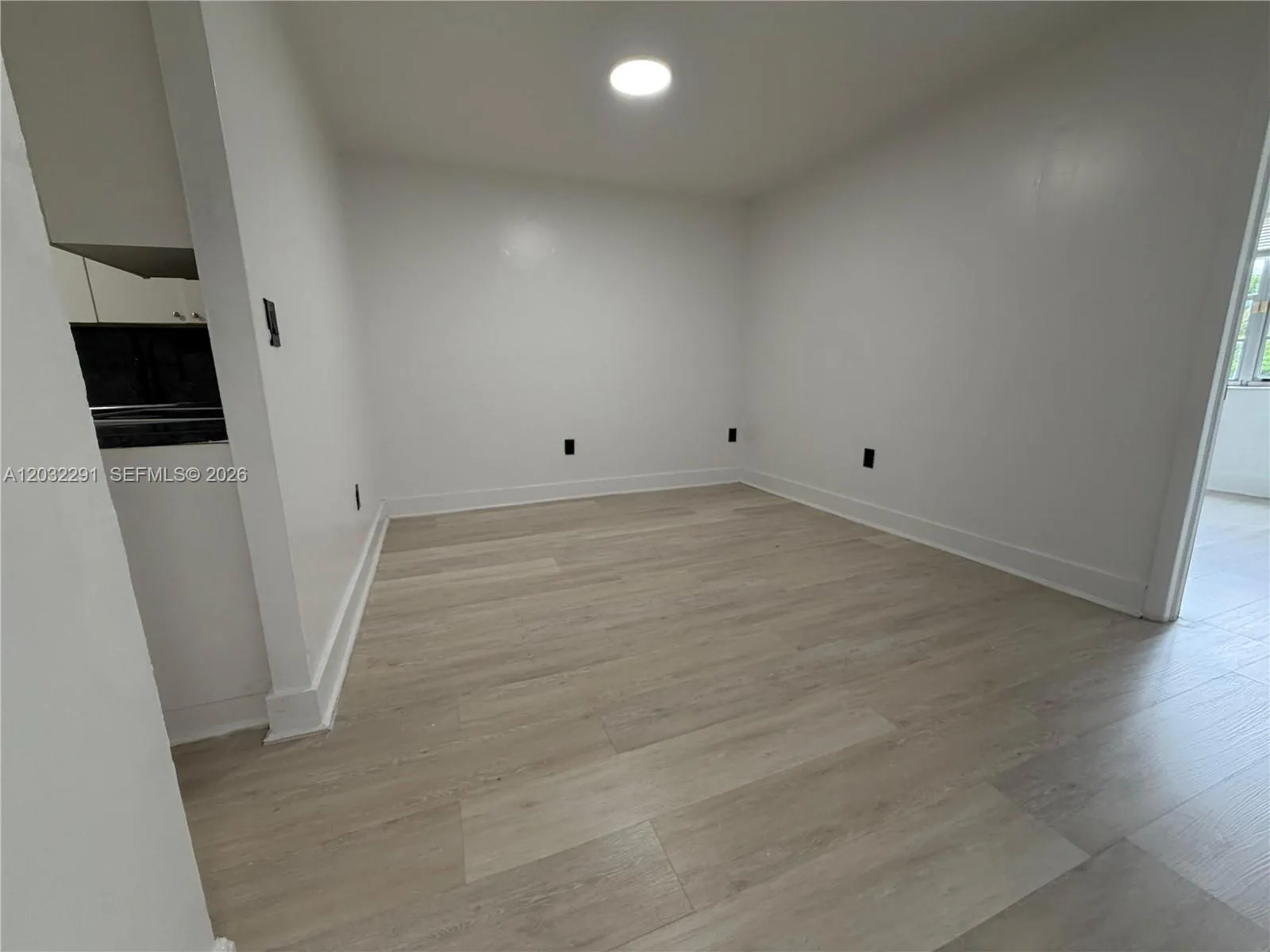 12215 W Dixie Hwy # 206, North Miami FL 33161