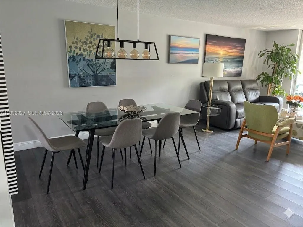 9241 Sunrise Lakes Blvd # 109, Sunrise FL 33322
