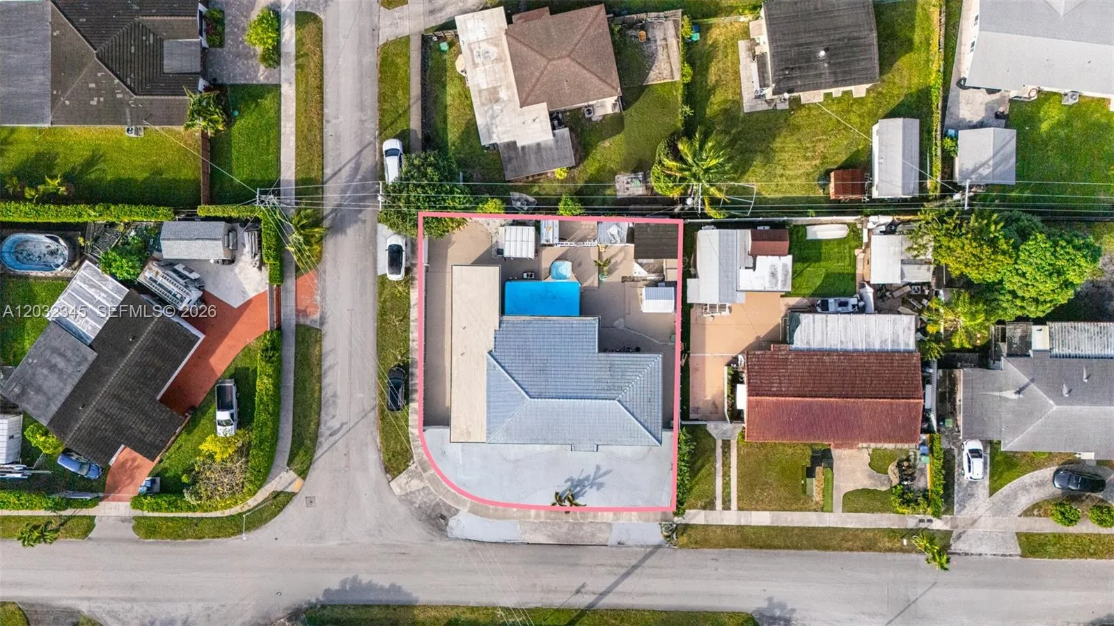 9365 SW 44th St, Miami FL 33165
