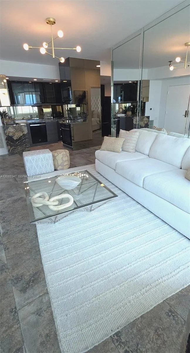 300 S Pointe Dr # 908, Miami Beach FL 33139