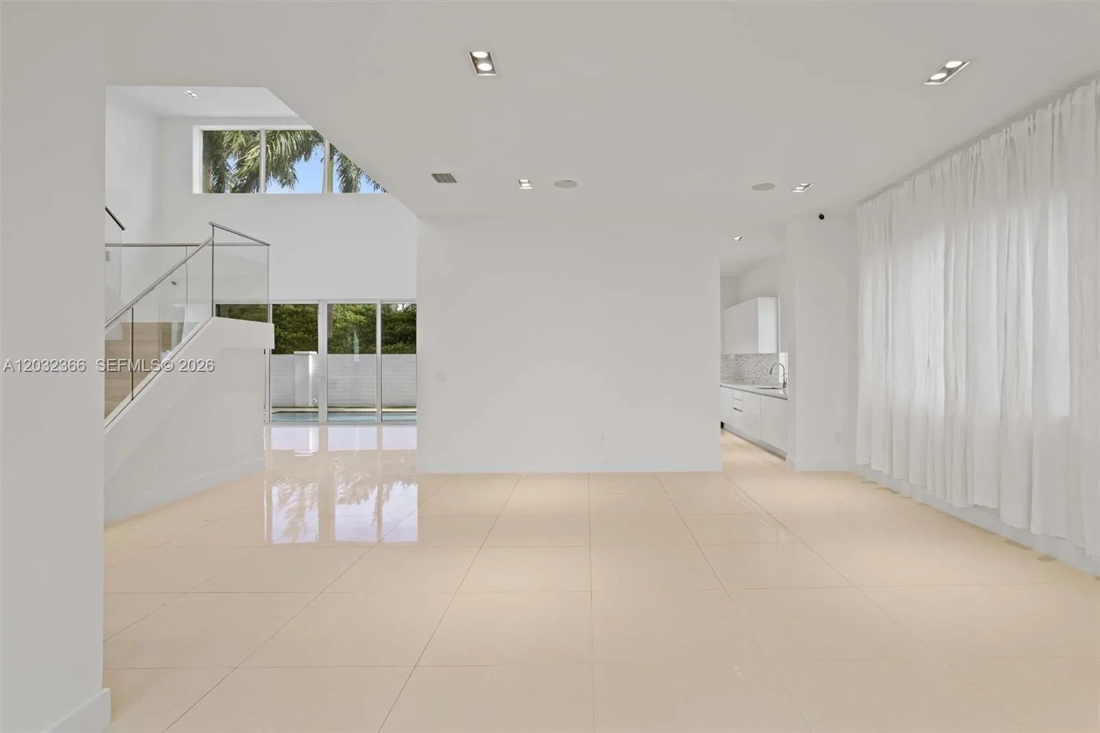 10296 NW 74th Terrace, Doral FL 33178