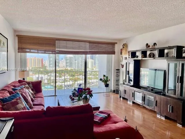 500 Bayview Dr # 1923, Sunny Isles Beach FL 33160