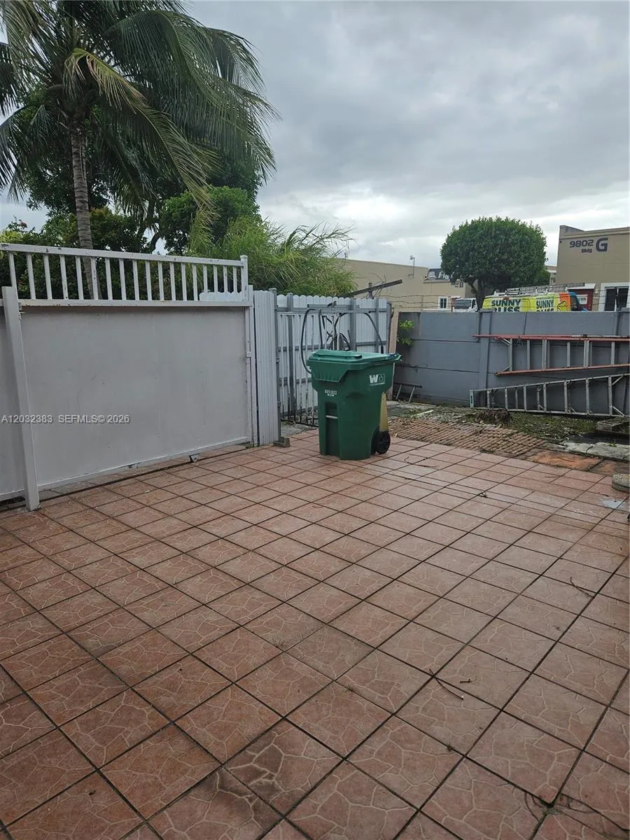 9890 NW 80th Pl # 2122, Hialeah Gardens FL 33016