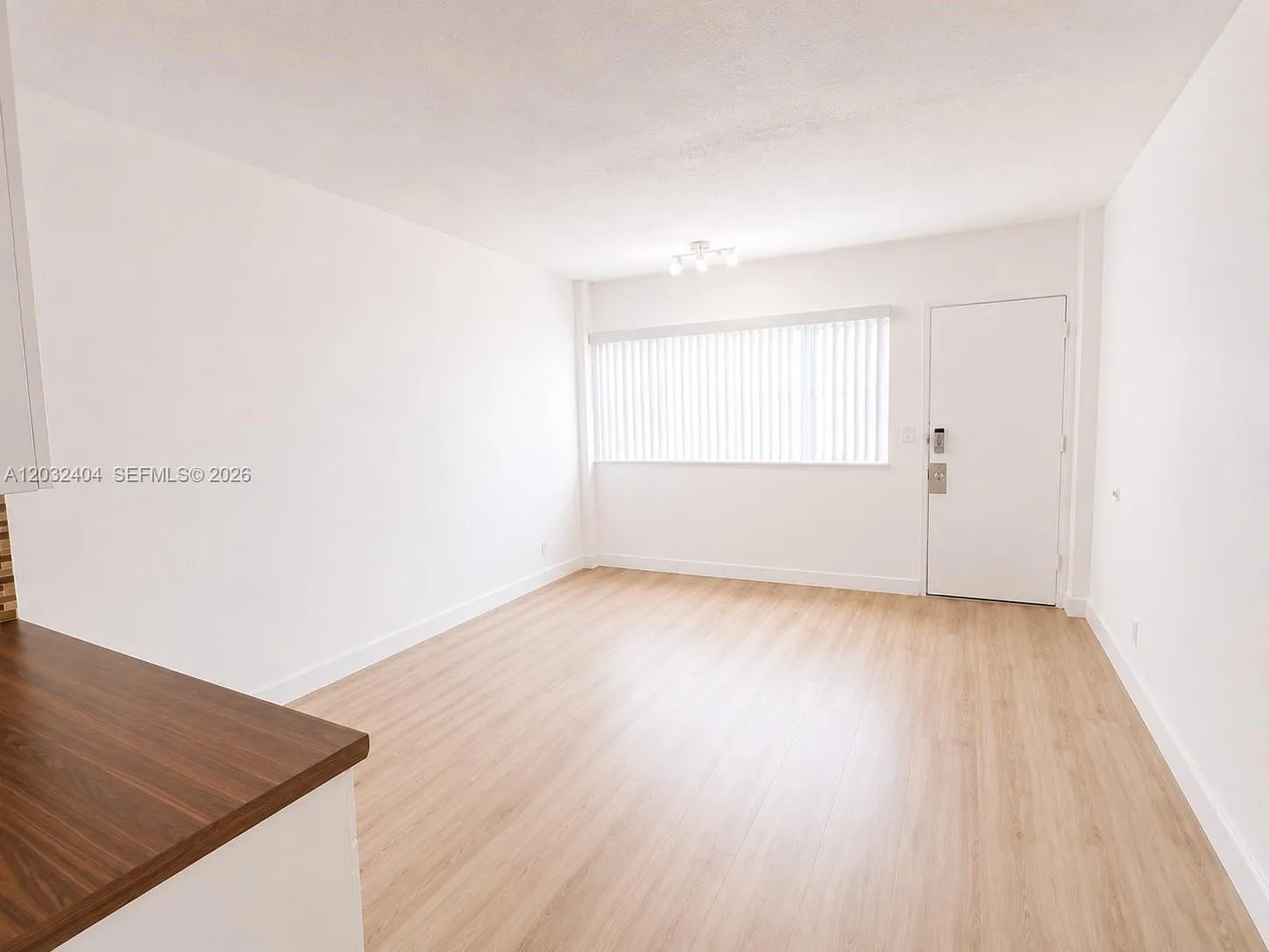 26 Diplomat Pkwy # 2325, Hallandale Beach FL 33009