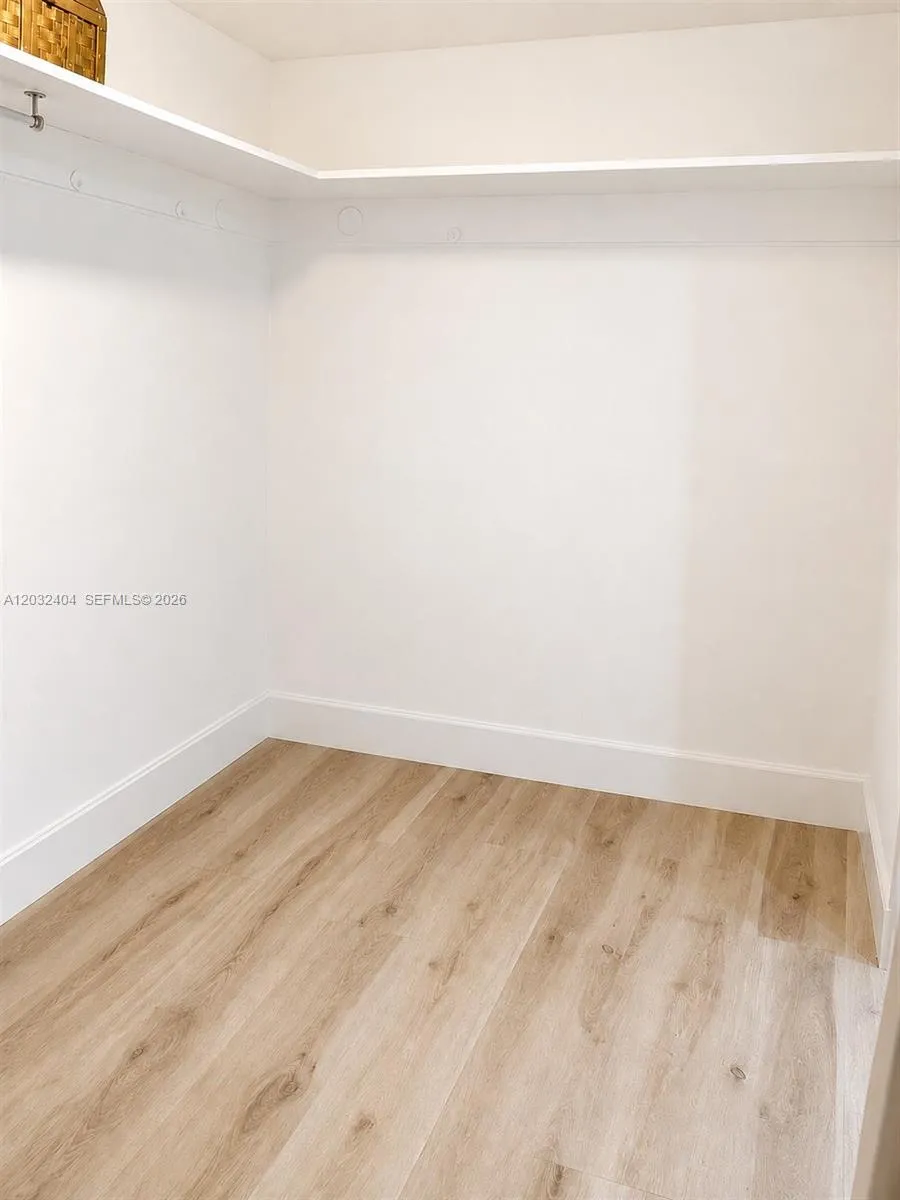 26 Diplomat Pkwy # 2325, Hallandale Beach FL 33009