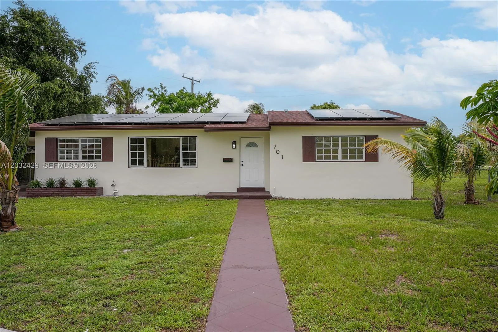 701 NW 176th Ter, Miami Gardens FL 33169