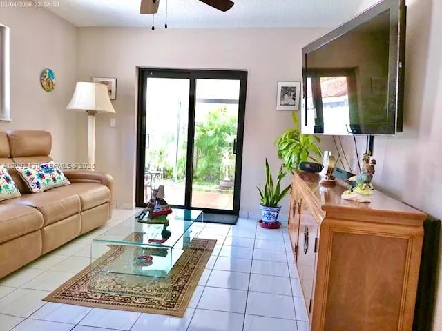 6527 W 22nd Ln, Hialeah FL 33016
