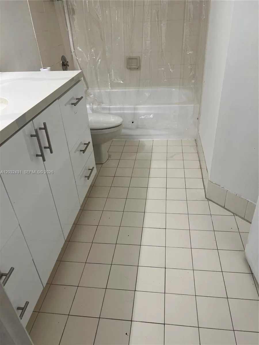 715 SW 148th Ave # 611, Sunrise FL 33325