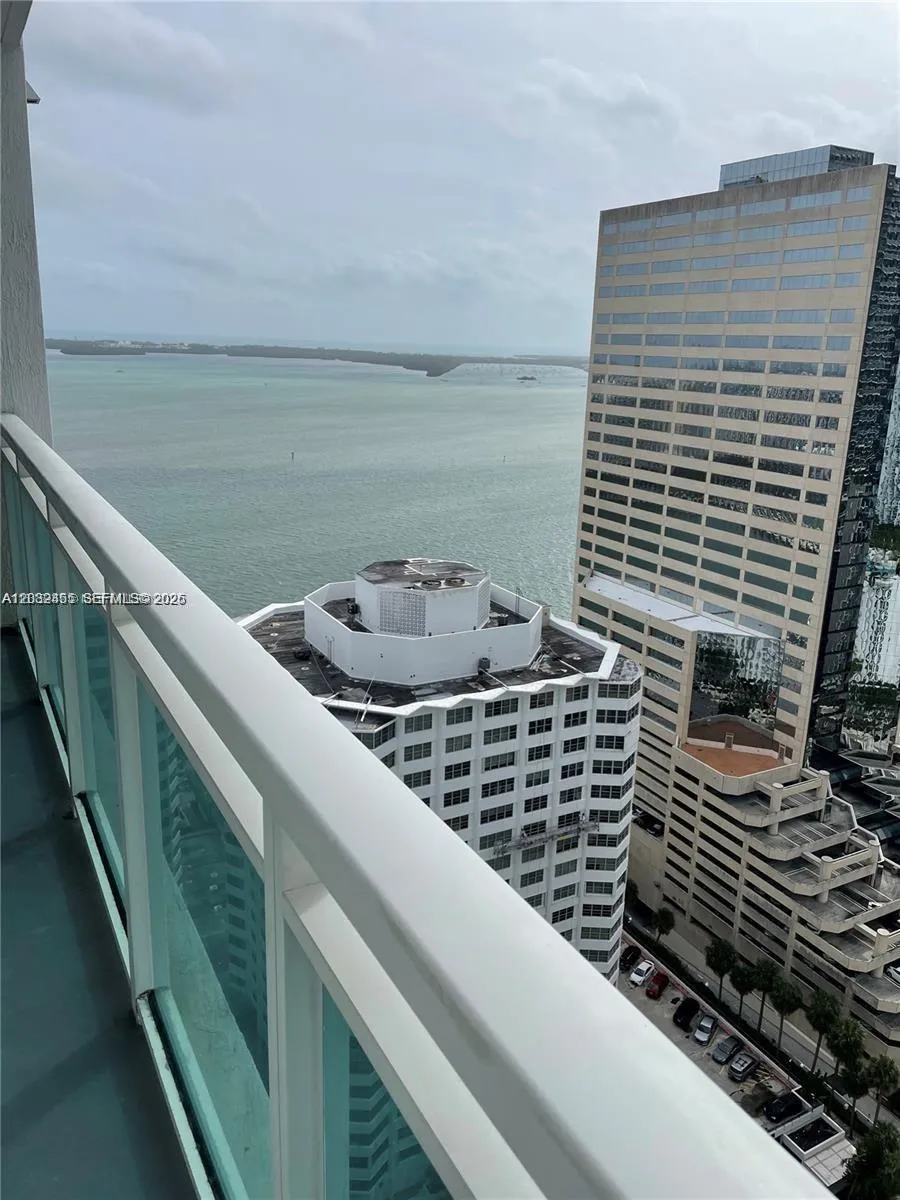 950 Brickell Bay Dr # 4409, Miami FL 33131