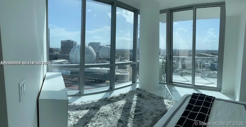 851 NE 1st AV # 1402, Miami FL 33128