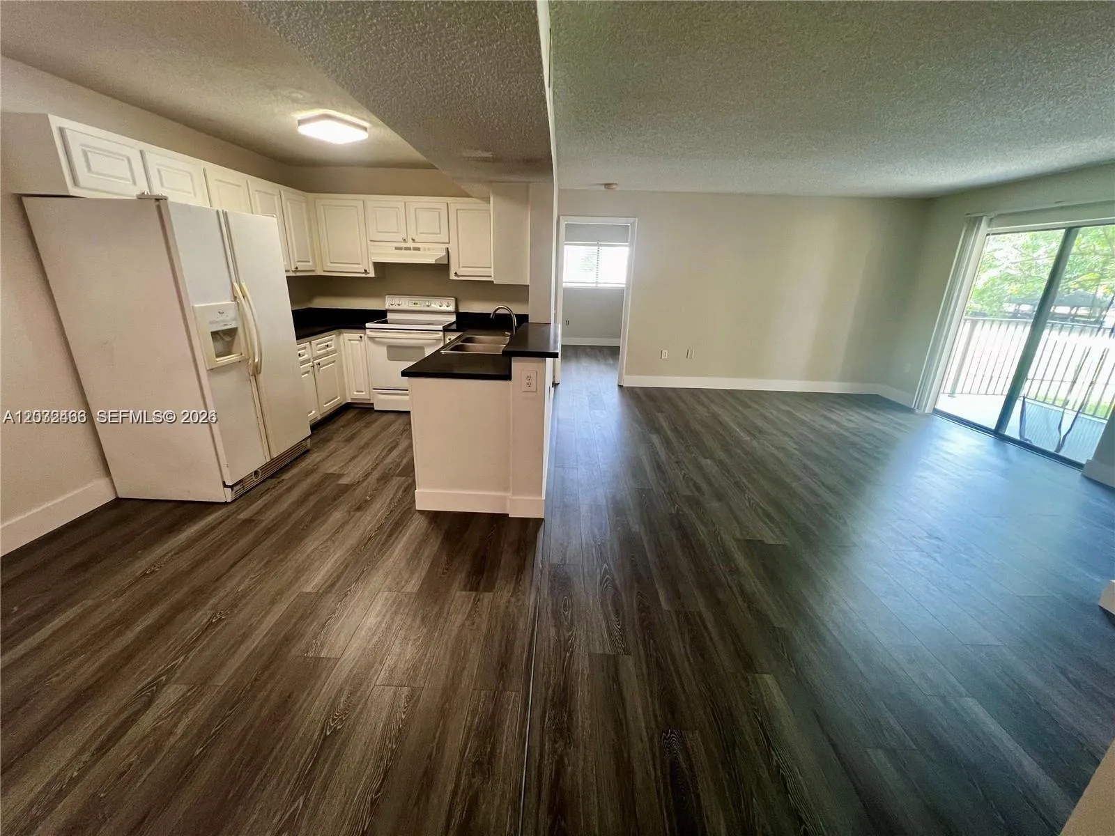 350 W Palm Cir W # 203, Pembroke Pines FL 33025