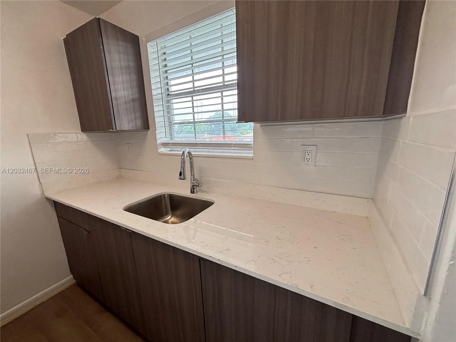 6661 SW 18th St # 206, Pembroke Pines FL 33023