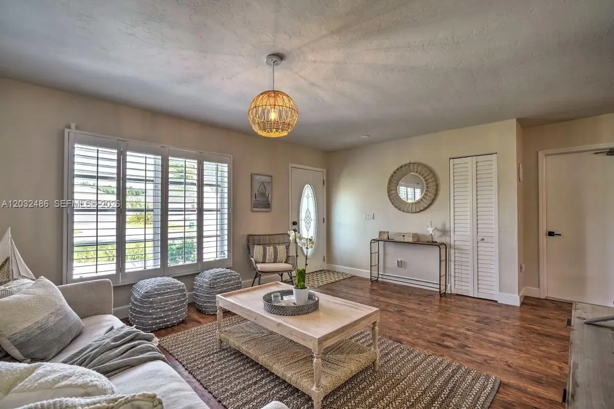 558 102nd Ave # 0, Naples FL 34108