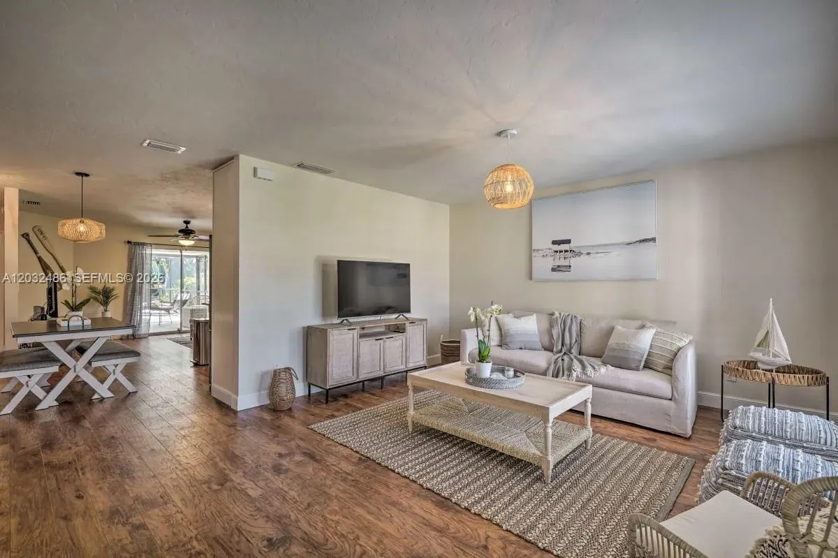558 102nd Ave # 0, Naples FL 34108