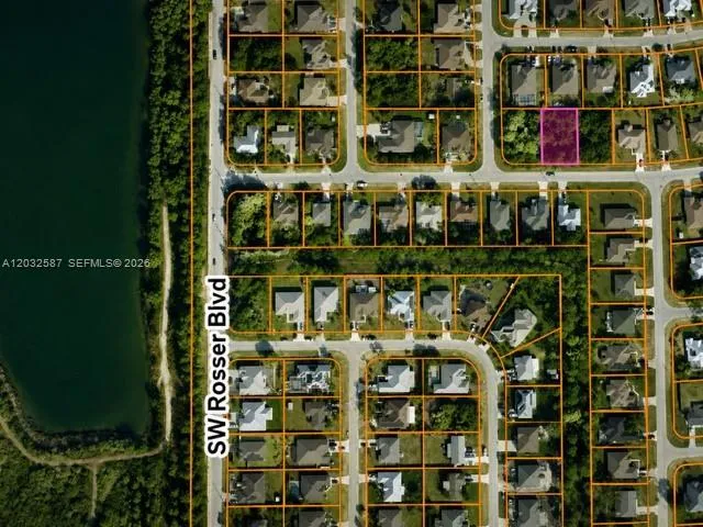 1585 SW Mullinax Ave, Port St. Lucie FL 34953