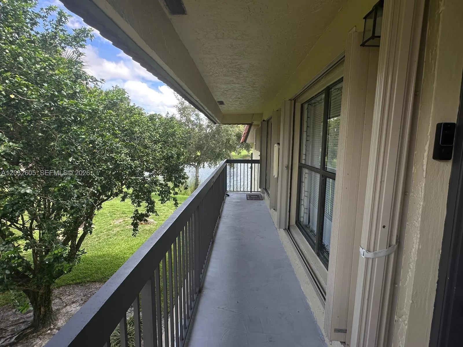 10050 NW 6th St # 202, Pembroke Pines FL 33024