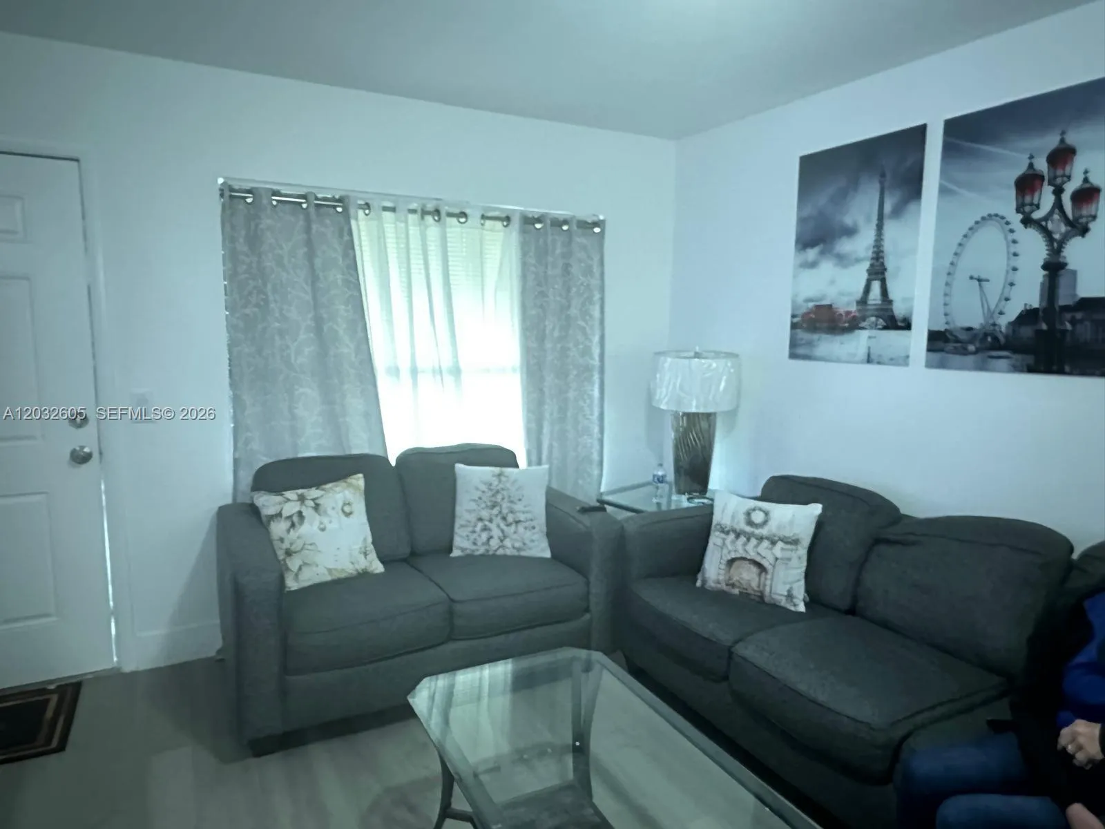 10050 NW 6th St # 202, Pembroke Pines FL 33024