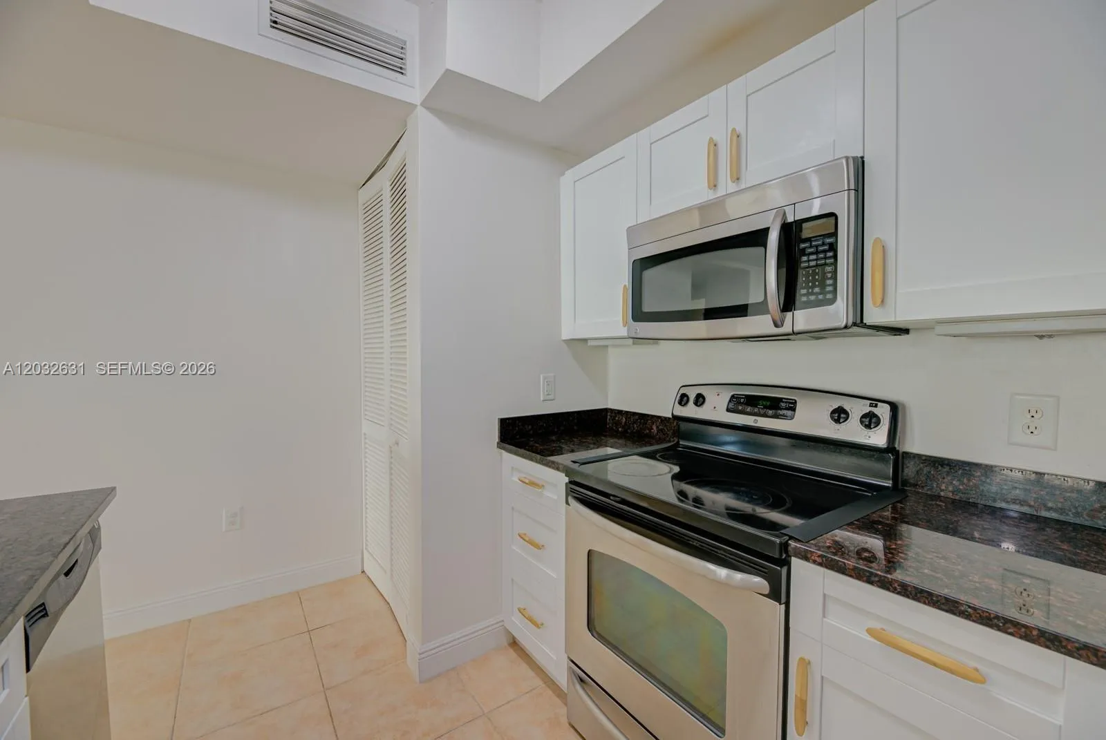 7350 SW 89th St # 2110S, Miami FL 33156