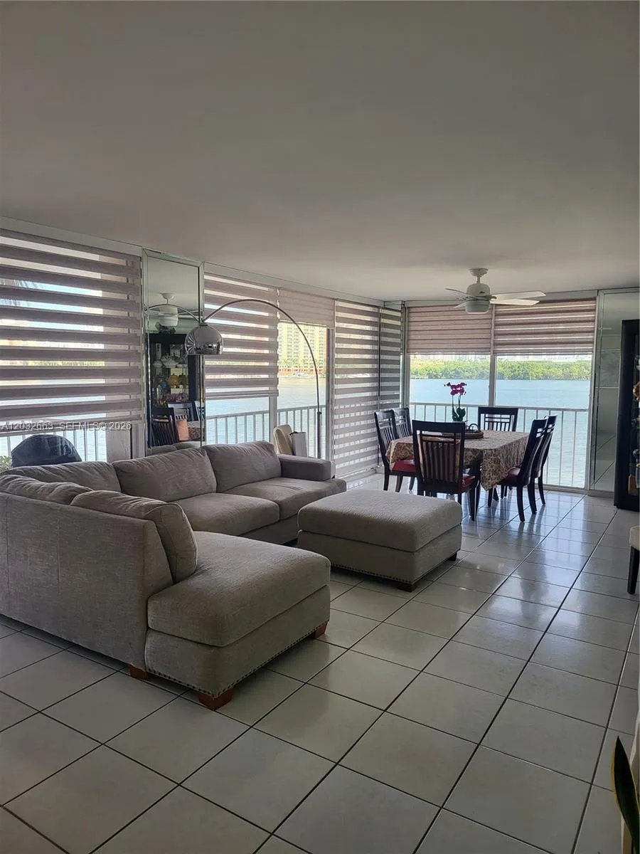 290 174th St # M19, Sunny Isles Beach FL 33160