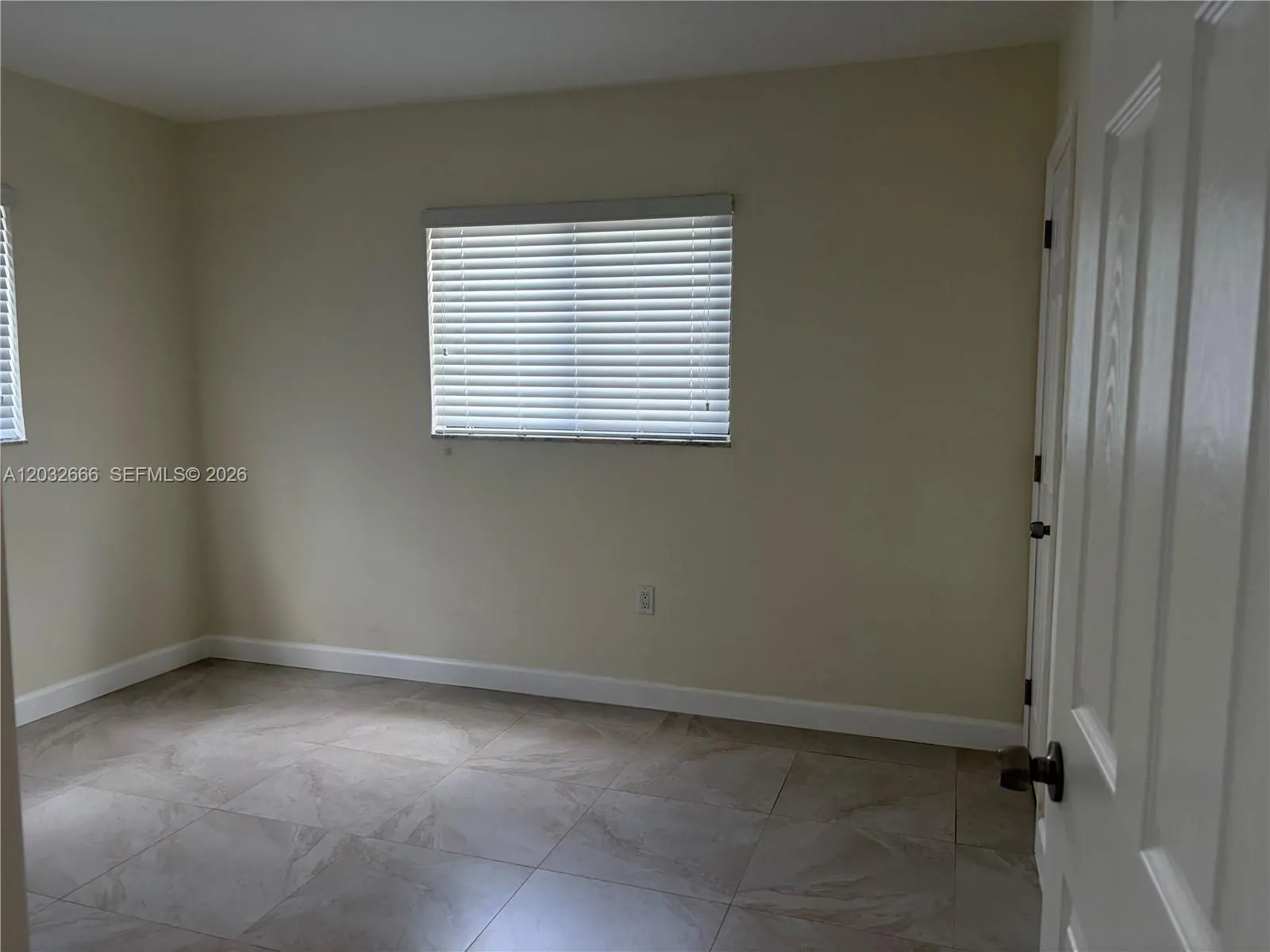 61 W 13th St # 1, Hialeah FL 33010